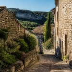 Les villages de caractère de la Drôme-Ardèche : itinéraire entre patrimoine, nature et savoir-faire المحلي